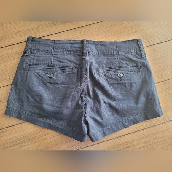 AMERICAN EAGLE Khaki Shortie Shorts in Black ** Size 6 ** NEW!!! - Picture 5 of 9